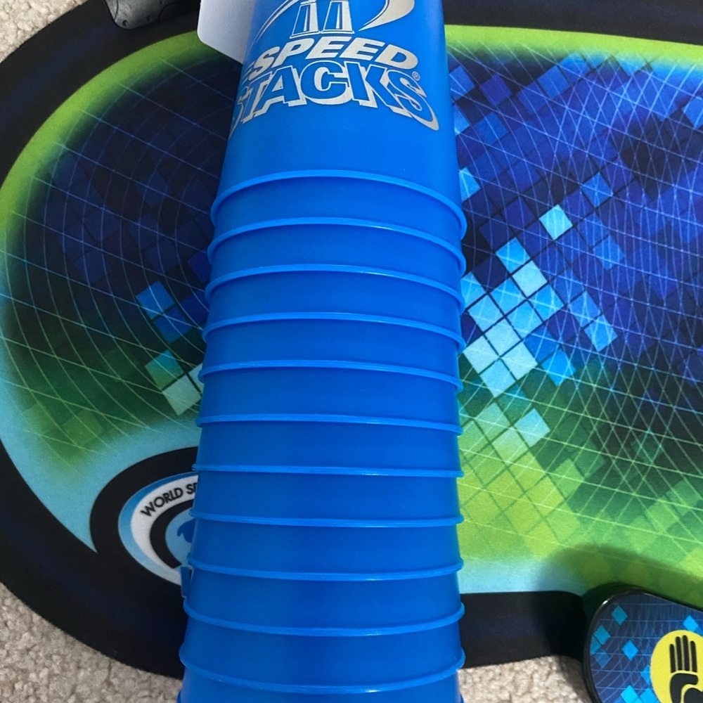 A Speed stacking set - Picture 4 of 6